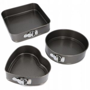 Set of baking tins